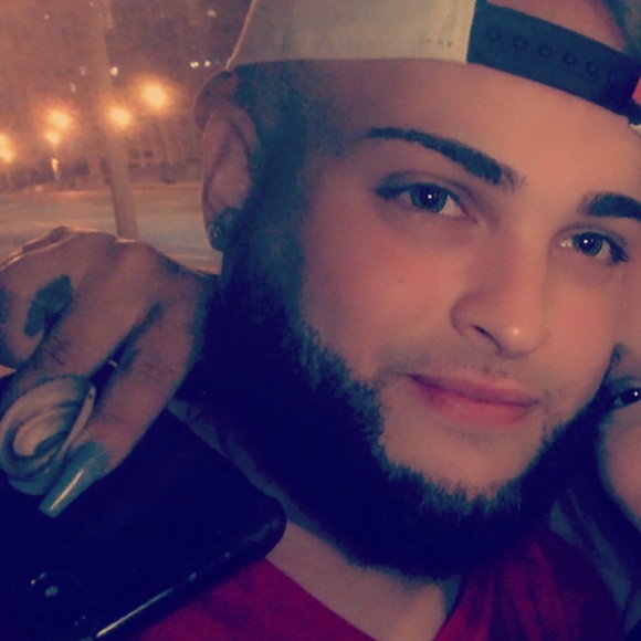 Meet your Posher, Justin - Picture 1 of 1